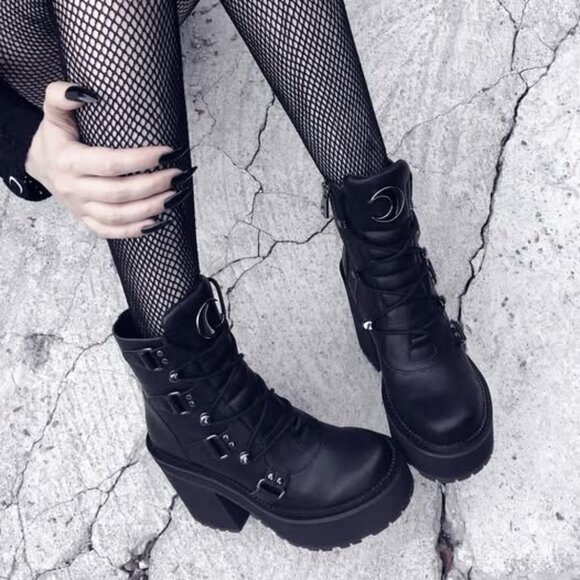 KILLSTAR Broom Rider vegan leather boots [B] size 9 - Picture 3 of 13